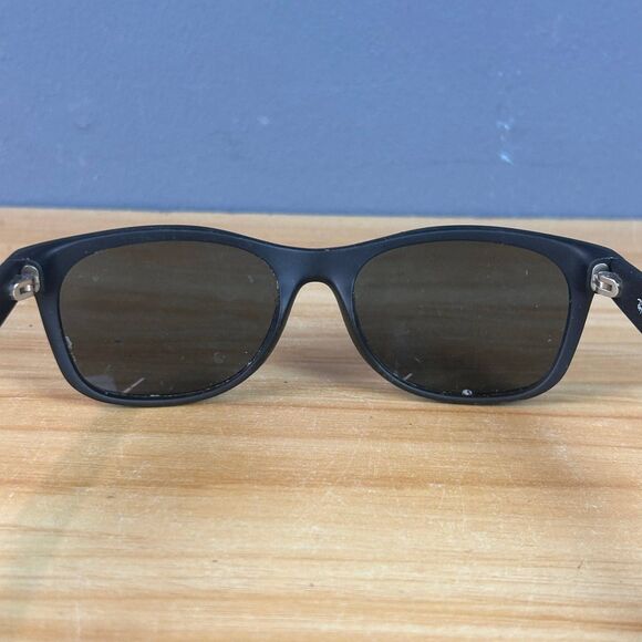 Ray-Ban RB2132 622/58 New Wayfarer Unisex Black Sunglasses Acetate Frame-Only - Picture 7 of 7